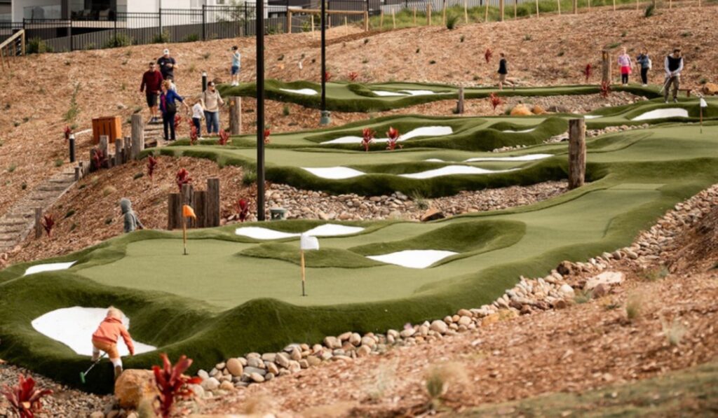 Shanx Mini Golf at the Links Shell Cove
