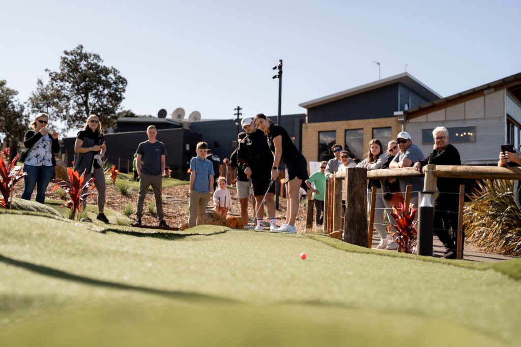 Shanx Mini Golf at the Links Shell Cove