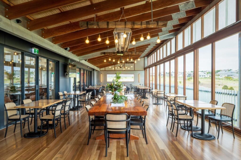 The Deck area of The Tavern Shell Cove