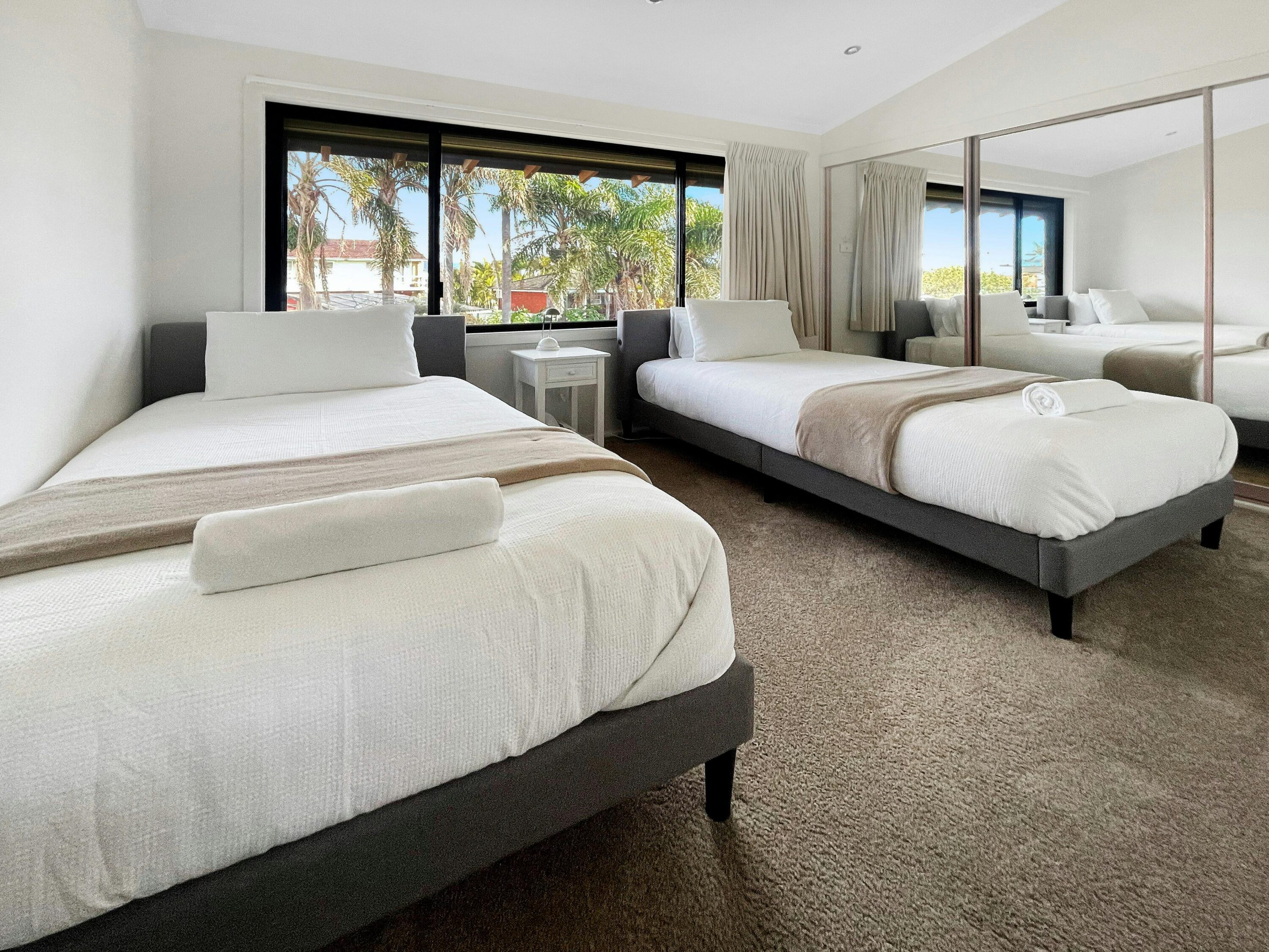 Family Getaway Opposite Warilla Beach Holiday Accommodation