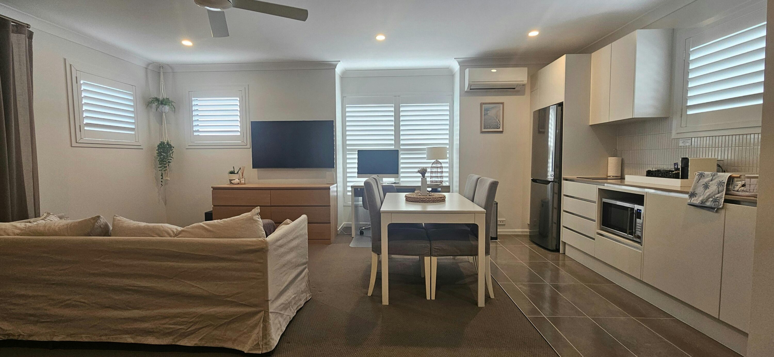 Living Area - Rosedale Retreat