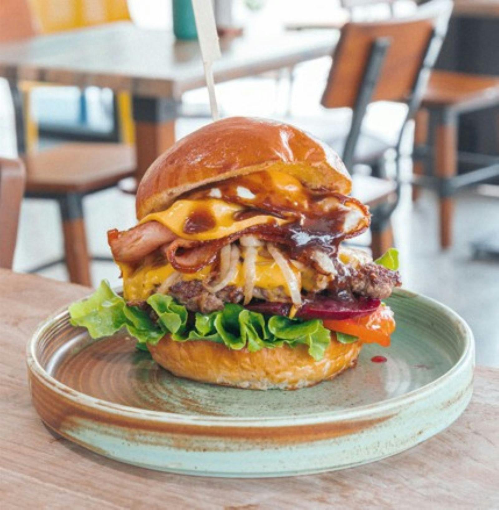 Burger with the lot