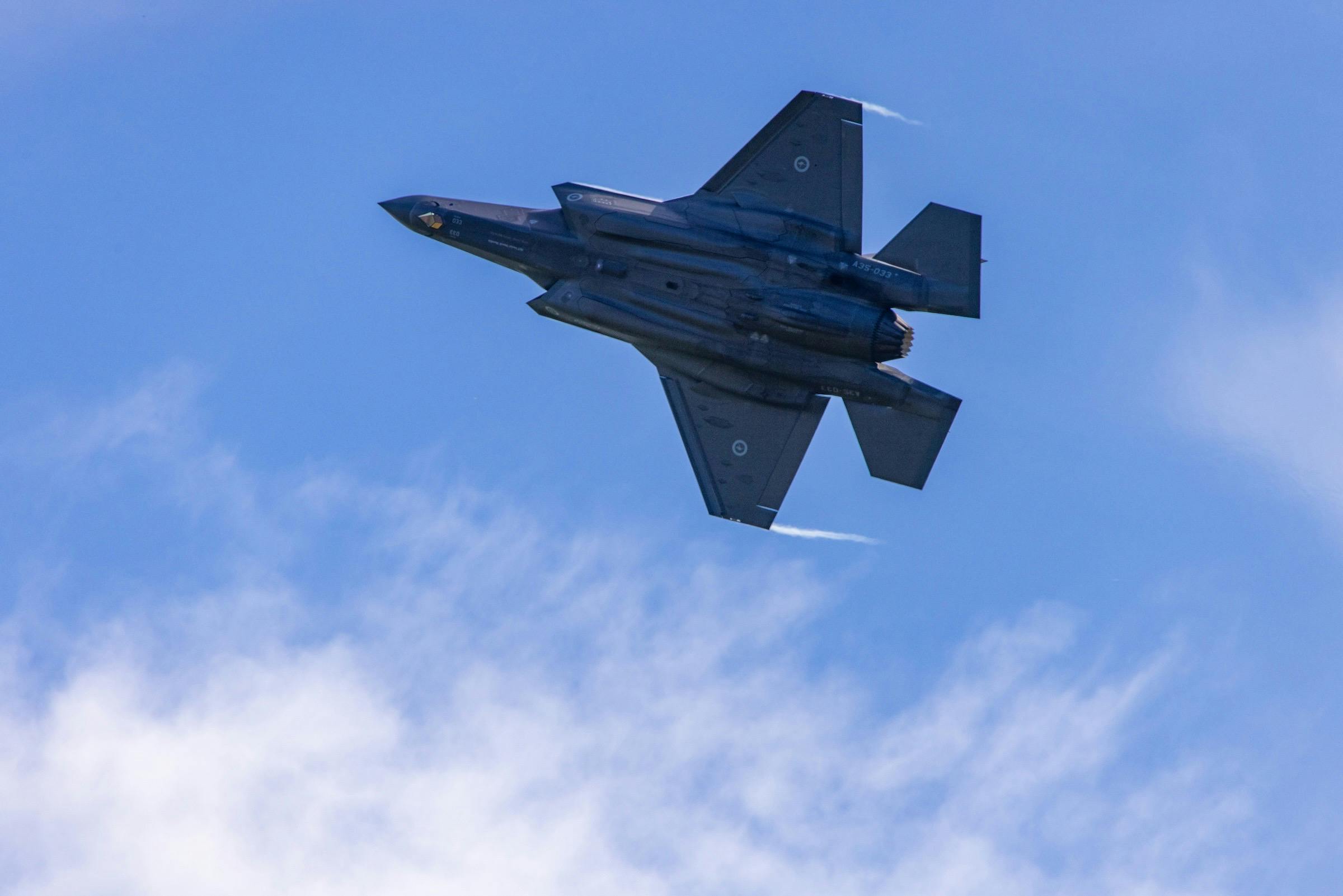 The incredible RAAF F-35 fighter jet in action at Wings Over Shellharbour