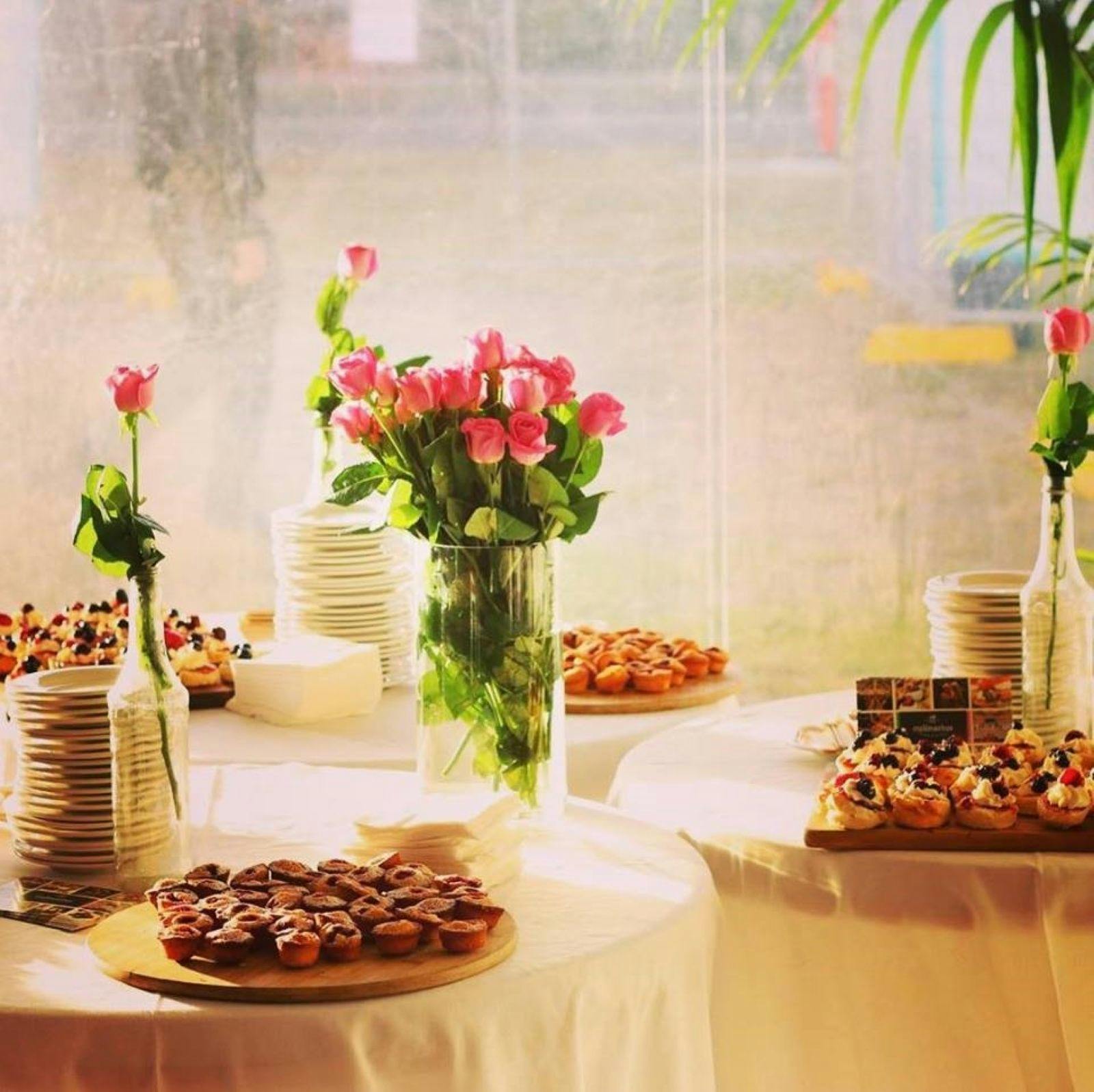 Breakfast with a vase of flowers