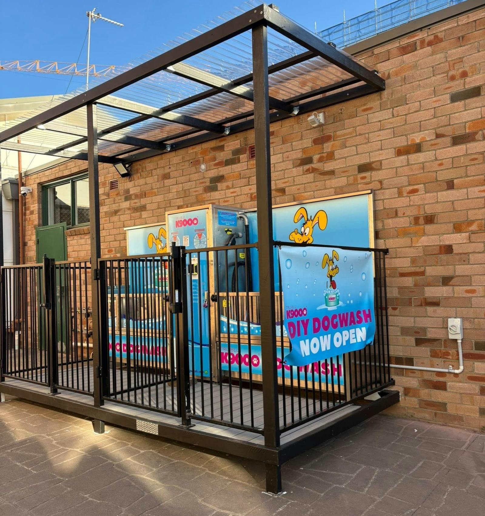 Dog Wash outside Salt n Suds